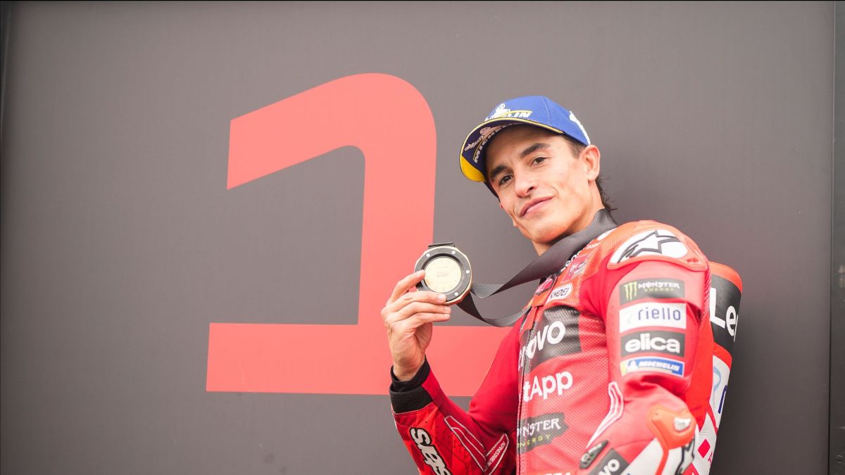 2025年MotoGP第14站匈牙利大奖赛冲刺赛：马克・马奎斯全程统治夺冠，首弯连环撞车打乱格局