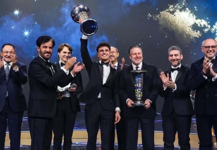 诺里斯领奖台爆粗口遭罚款,幽默回应：如今付得起了