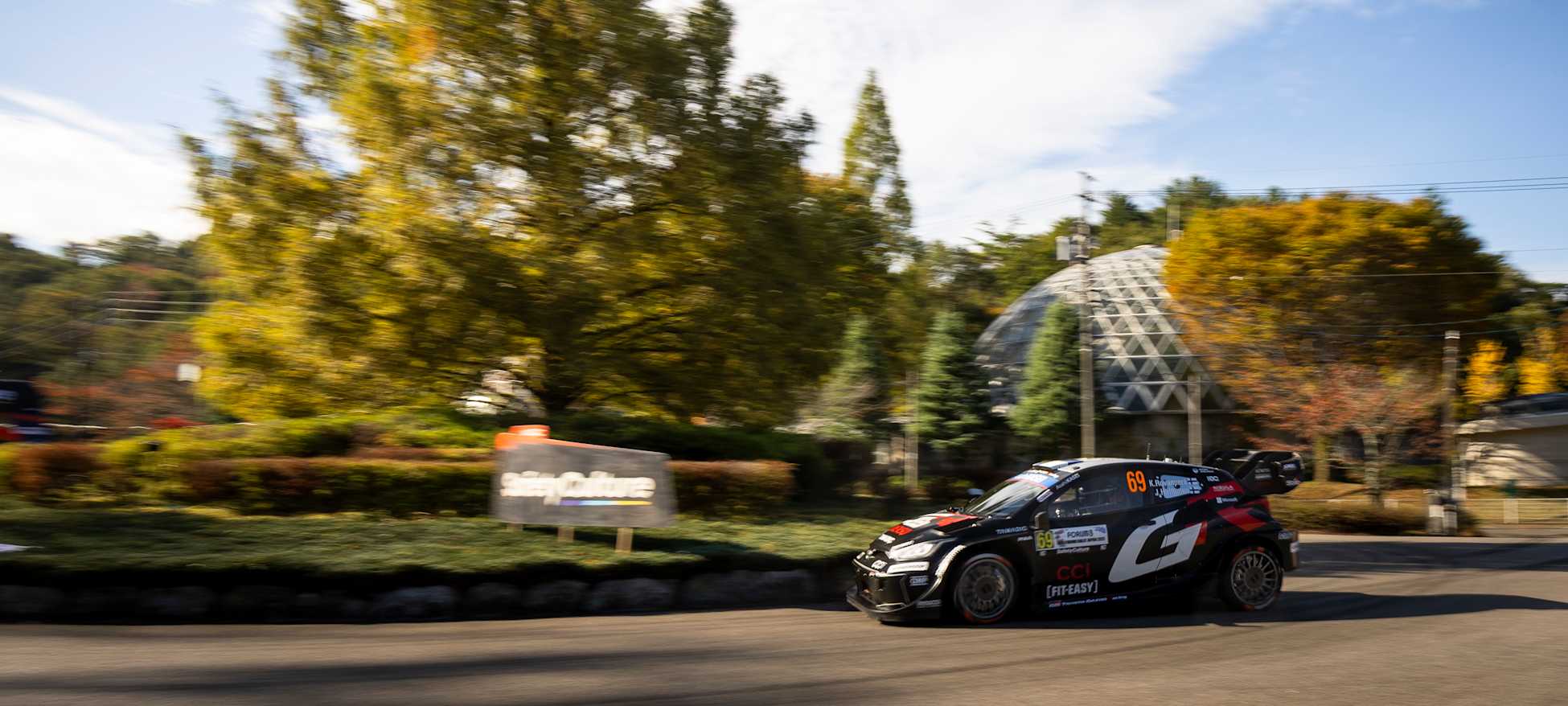 2025年WRC第13站日本拉力赛周四赛段：毫秒决胜！罗万佩拉险胜塔纳西