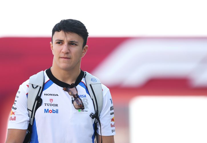 红牛官宣2026赛季车手阵容，哈贾尔晋升主力搭档维斯塔潘，林德布拉德加盟红牛二队